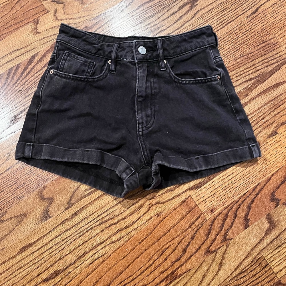 Black pacsun mom shorts size 23